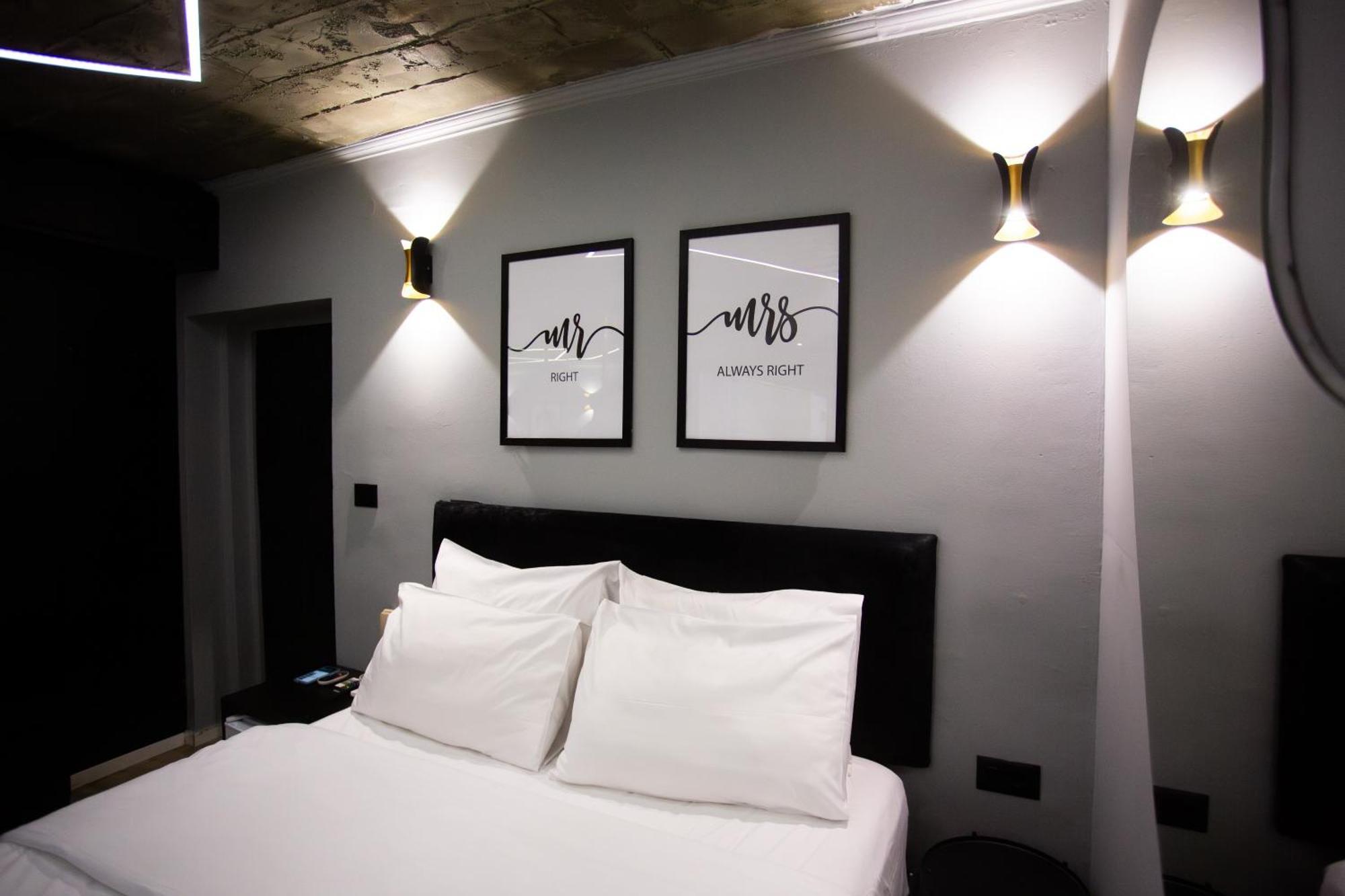 The Bubbles - Jacuzzi Hotel Tirana Exterior foto