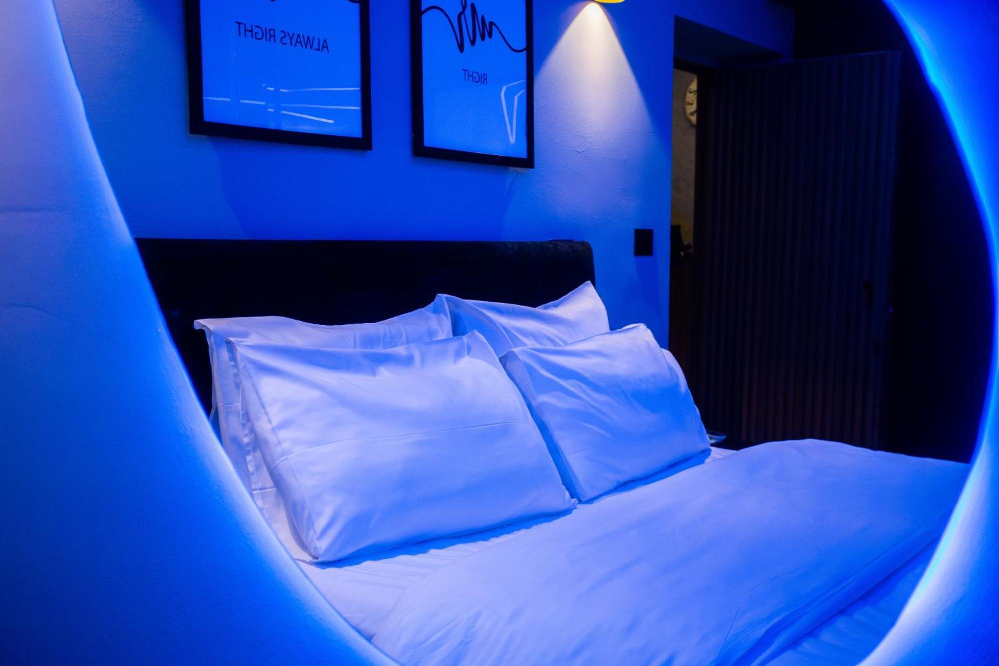 The Bubbles - Jacuzzi Hotel Tirana Exterior foto